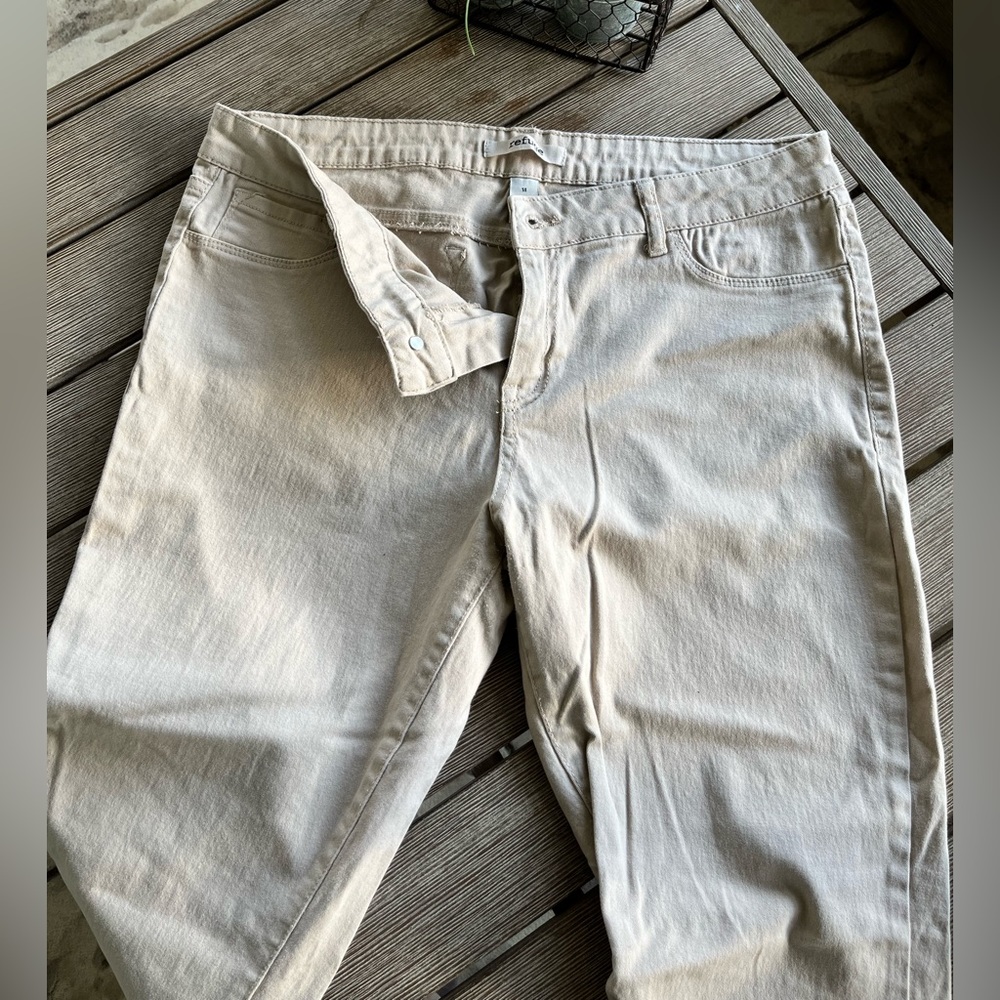 Khaki Refuge Size 14 Spandex Jeans. Stretchy and comfortable.